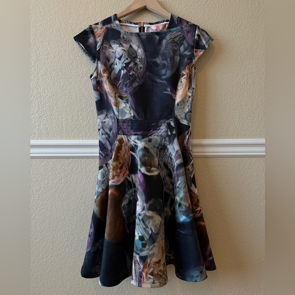 Ted Baker Ullia Glistening Gems Pleated Skater Mini Dress $328
Size 4 US - Picture 2 of 11